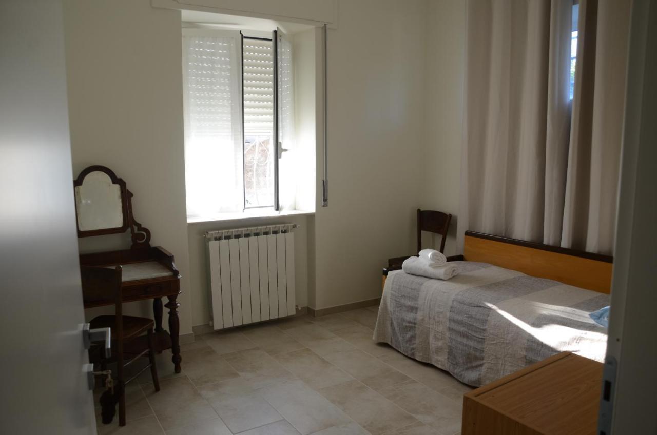 Calicantus Bed And Breakfast อัลเบงกา ภายนอก รูปภาพ